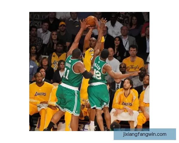 丁彦雨航回忆与科比的合影机会 坚持将这一刻留给赛场 丁彦雨航回忆与科比的合影机会 坚持将这一刻留给赛场