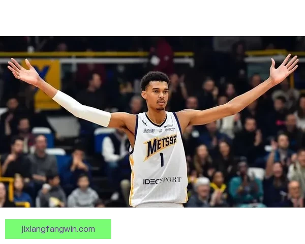 文班亚马不惧季后赛经验不足科尔称他天生适应体系打法